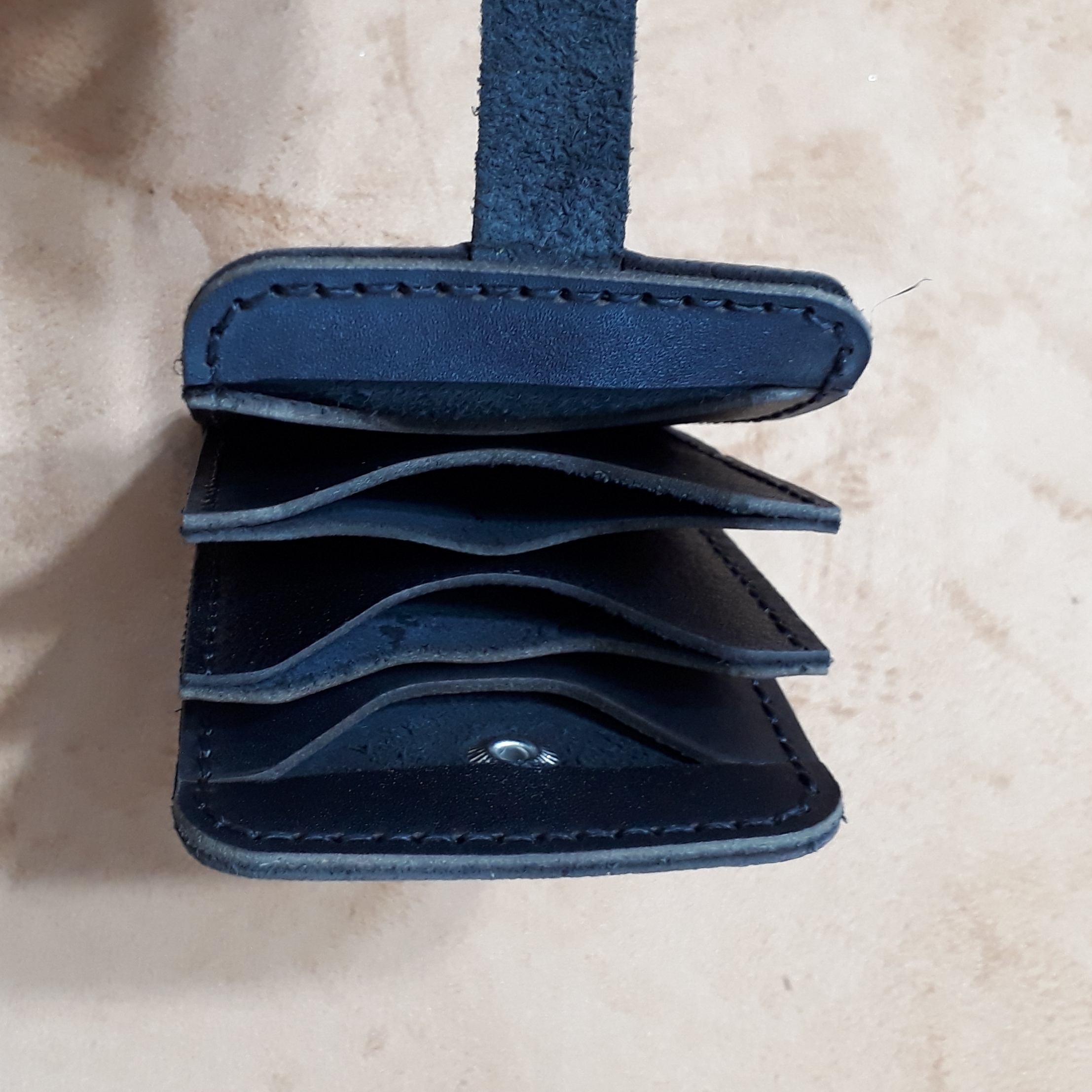 جاکارتی چرم طبیعی دستدوز