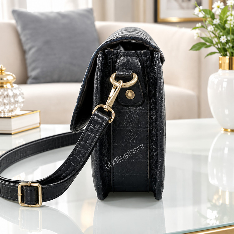 کیف دوشی چرم طبیعی دستدوز زنانه